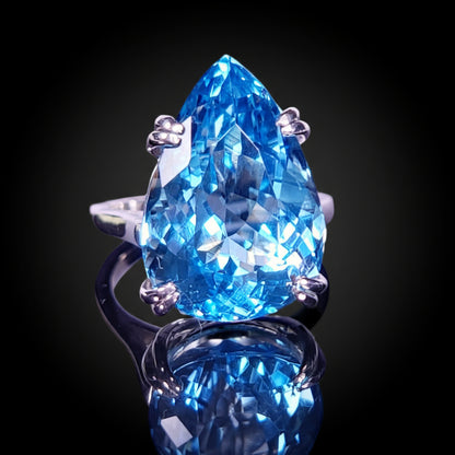 20 ct Swiss Blue Topaz - Sterling Silver Ring