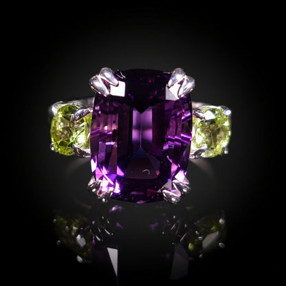 6 ct Dark Violet Amethyst & Peridots - Sterling Silver Ring