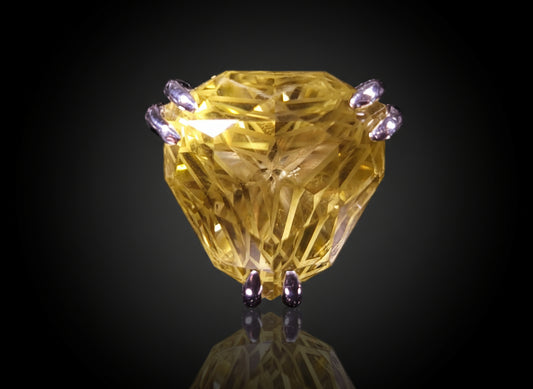 18 ct Trillion Lemon Quartz - Sterling Silver Ring