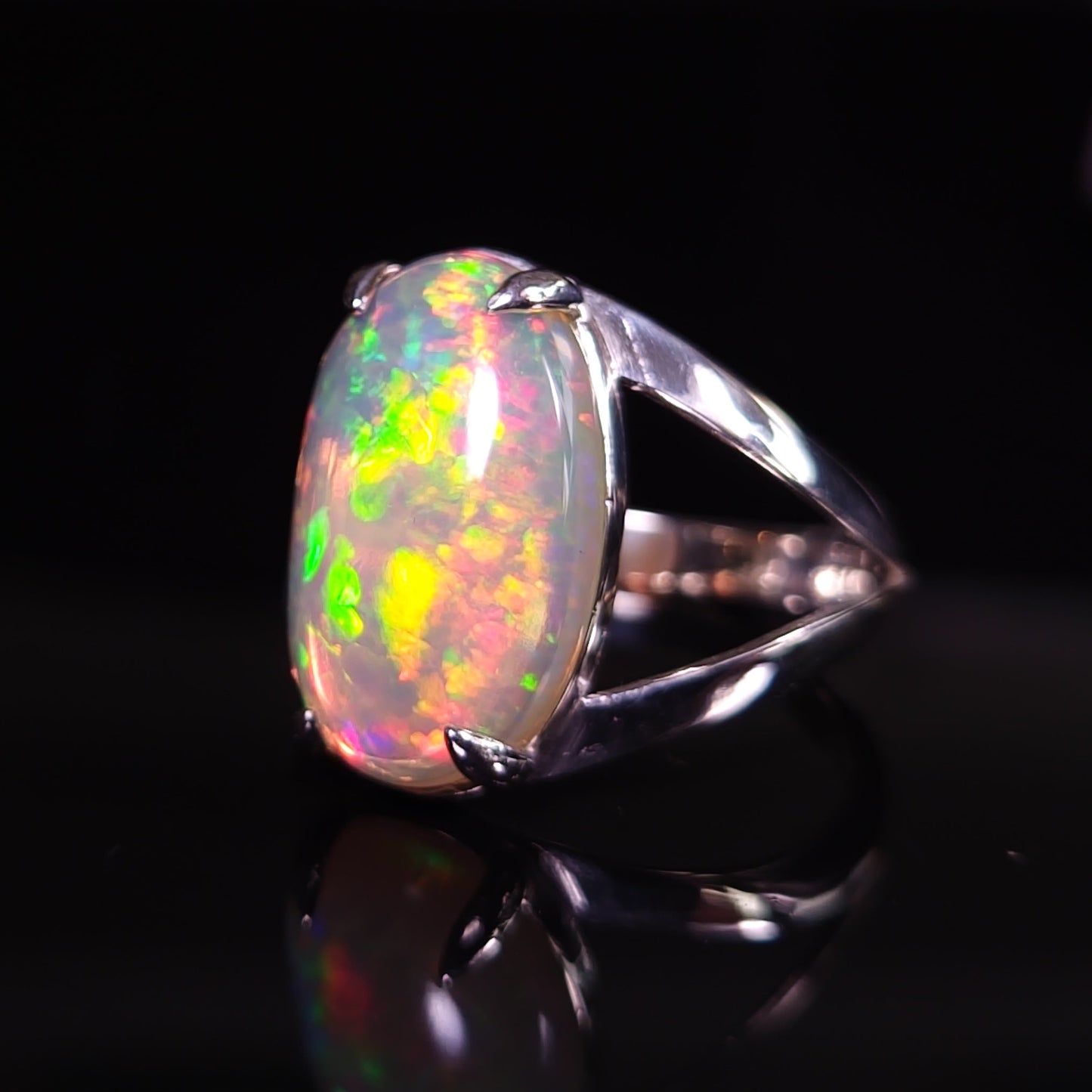3.6 ct Welo Opal Ring - Sterling Silver Ring