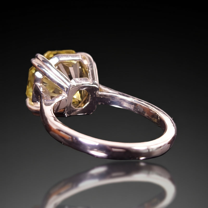 7.5 ct Octogonal Yellow Quartz - Sterling Silver Ring