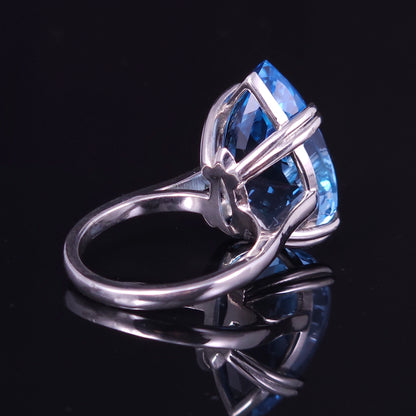 20 ct Swiss Blue Topaz - Sterling Silver Ring