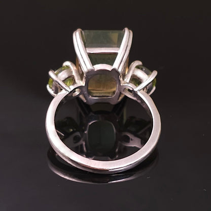 8 ct Green and Yellow Fluorite & Peridots - Sterling Silver Ring